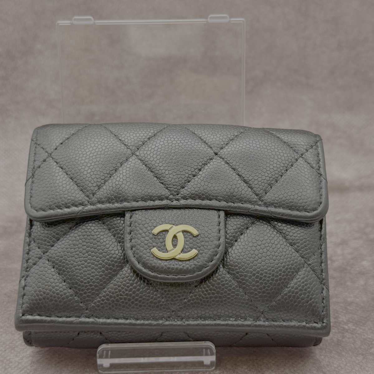 修復後 — CHANEL 全面裏カラー補修